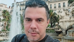 ZLOSTAVLJAO ME JE ČLAN PORODICE Bojan Tomović za Alo! o mučnoj traumi: Bio sam petogodišnje dete kada me je…