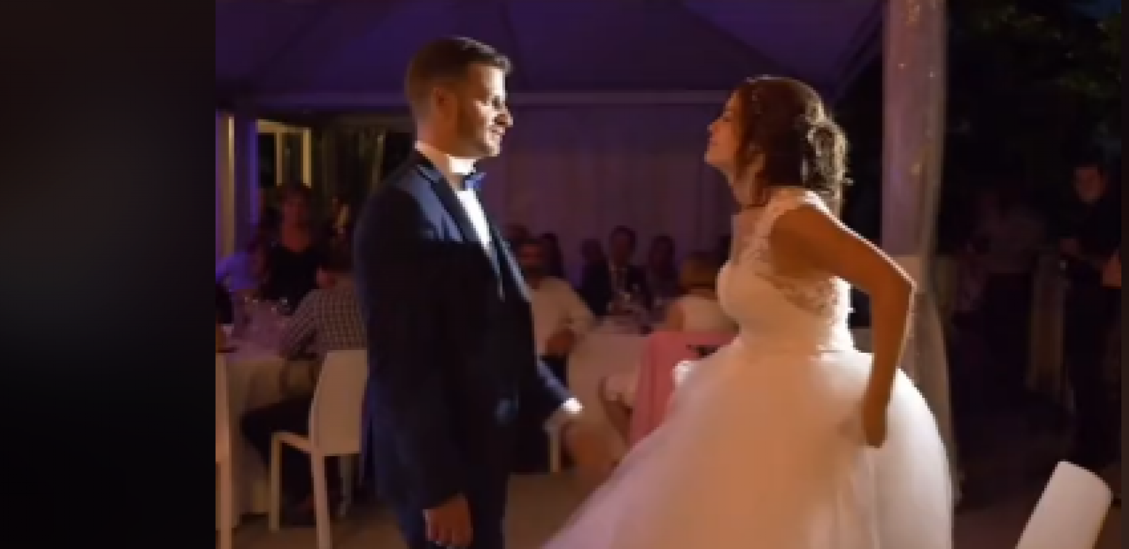 KAKO BISTE VI REAGOVALI DA MLADOŽENJA URADI OVO NA SVADBI? Snimak sa venčanja komentariše preko 40 miliona ljudi (VIDEO)