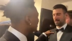 NOVAK JE NOVO POJAČANJE MILANA Đoković ubedio popularnog Jutjubera da je fudbaler, pogledajte njegovu reakciju kada ga je ugledao (VIDEO)