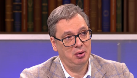 "SVIM SRCEM ĆU PODRŽATI SNS NA IZBORIMA" Vučić poručio: "Srbija ne sme da stane"