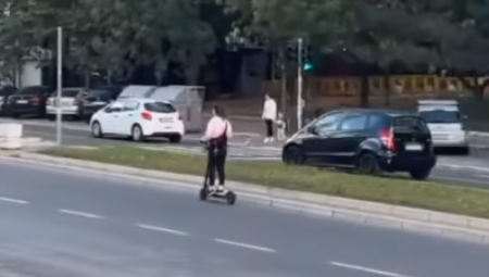NAJVIŠE U BEOGRADU I JAGODINI Krenulo kažnjavanje za vožnju trotinetom