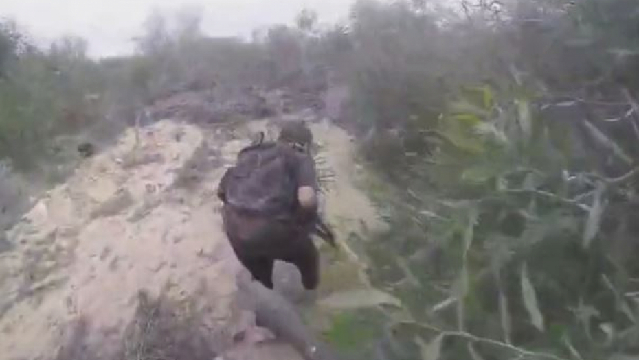 HAMAS OBJAVIO SNIMKE ŽESTOKIH BORBI MUDŽAHEDINA S IDF U POJASU GAZE: Izlaze iz tunela i prikradaju se izraelcima (VIDEO)