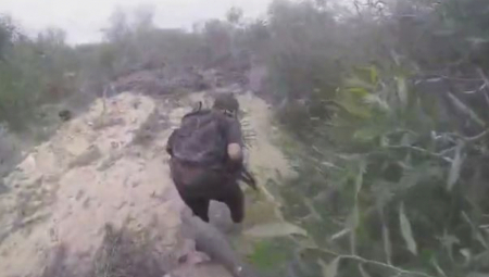 HAMAS OBJAVIO SNIMKE ŽESTOKIH BORBI MUDŽAHEDINA S IDF U POJASU GAZE: Izlaze iz tunela i prikradaju se izraelcima (VIDEO)
