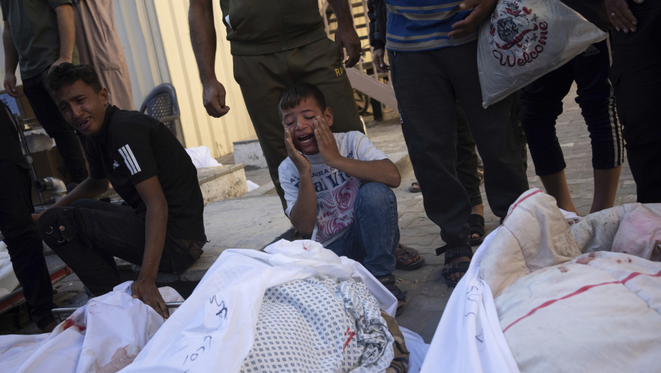 "GAZA JE POČELA DEČJE GROBLJE" Unicef: "Primirje od 72 sata bi spasilo hiljade mališana"