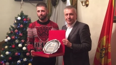MILOŠA JURI CEO SVET ZBOG TONA KOKAINA, A EVO GDE JE OSVANUO Okitili ga zlatom! (FOTO)