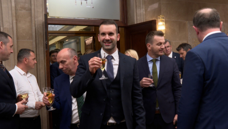 ŠTA JE TO MILOJKO PRIHVATIO? Zapad ga tapše po ramenu, pristao na sve uslove opozicije, Srba nema ni na papiru