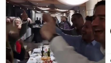 "JEL SE ŠTA PROMENILO" Dritan sa svojim timom obeležio kraj 43. vlade uz poznati Merlinov hit (VIDEO)