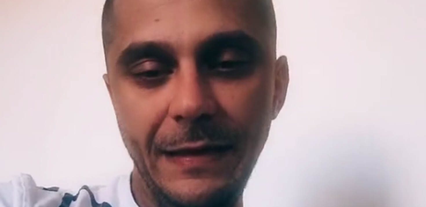 SAMO SMO SE ŠALILI Oglasio se tiktoker nakon snimka u kojem ga tuku zbog dvoglavog orla (VIDEO)
