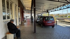 OTKRIVEN IDENTITET MUŠKARCA KOJI SE RAZNEO BOMBOM U ČAČKU Noge mu odletele nekoliko metara, a trup ostao na klupi