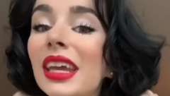 NAPRAVITE VIRALNI MODNI DETALJ Potrebna je samo svilena marama da biste postali dama sa stilom!