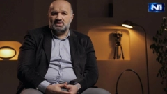 ISPUNJAVAJU ZAVET MARINIKI Aleksić, Ćuta i Ponoš doveli najvećeg srbomrsca da govori protiv Vučića