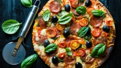 CELOG ŽIVOTA POGREŠNO JEDETE PIZZU Italijanka objašnjava kako se to zaista radi! (VIDEO)