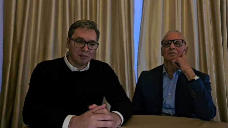 "PONOSAN SAM NA MOG OCA" Predsednik Vučić se obratio posle jezivih napada na njegovu porodicu: Odbranićemo Srbiju (VIDEO)