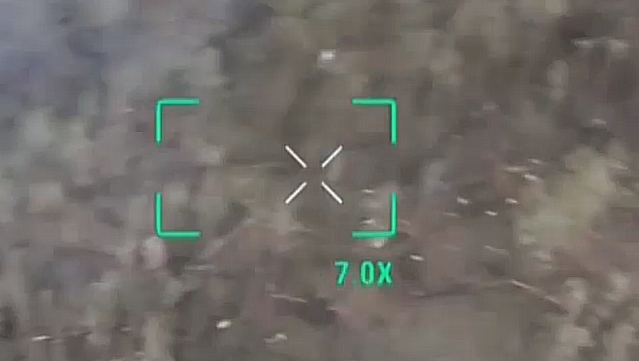 TENK RAZBIJA SVE NA KOMADE Ukrajinske snage desetkovane (VIDEO)