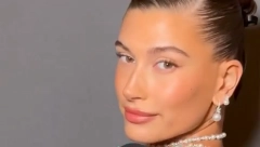 HEJLI BIBER ISTAKLA OBLINE I ZAPALILA INSTAGRAM Slikala se ogrnuta jorganom, komplimenti se samo nižu