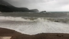 JEZIVA TRAGEDIJA U ITALIJI Olujni vetar prevrnuo čamac, nastradala i beba