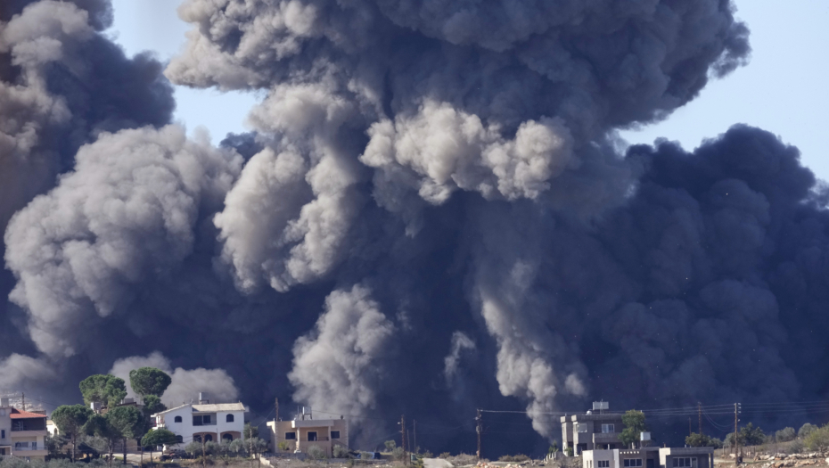 TRIDESETORO MRTVIH U NAPADU NA IZBEGLIČKI KAMP