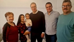 "NISMO VEROVALI, PRIČALI SMO SA NJIM KAO SA KOMŠIJOM" Stankovići iz Leskovca o poseti predsednika Vučića