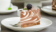 ZEBRA TORTA ZA KOJOM SU POLUDELE SRPSKE DOMAĆICE Uverite se zašto je toliko dobra