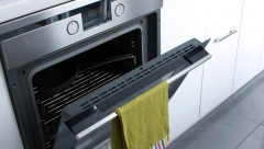 DA LI DRŽITE POSUĐE U RERNI? Ovo svi radimo, a evo zbog čega to nije dobra ideja i zašto bi trebalo da odmah prestanemo