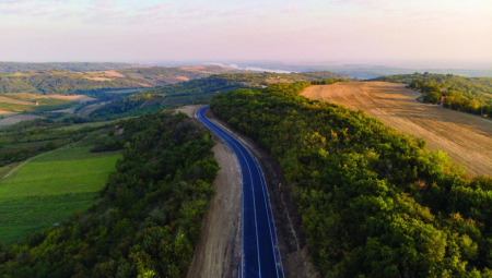 Mirović: Širom Vojvodine u toku rekonstrukcija lokalnih saobraćajnica (VIDEO)