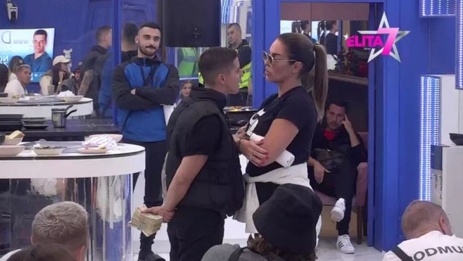 BOJANA POCEPALA KAČAVENDIN NOVAC Milena skočila na cimerku, u Beloj kući haos epskih razmera!