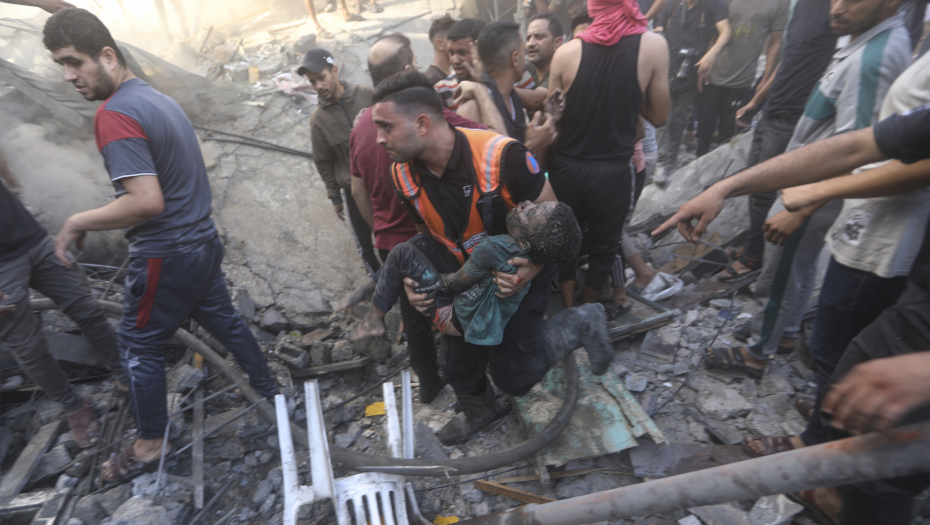 DECA U POJASU GAZE SVAKODNEVNO UMIRU OD GLADI! Humanitarne ekipe teže dopiru do ljudi zbog raseljavanja i nasilja