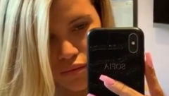 JEDNOSTAVNA, A ŠIK Frizura kakvu nosi Sofija Riči je najpopularnija ove jeseni, napravi se za minut, a odlično pristaje baš svima