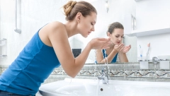 NIJE TU BEZ RAZLOGA Jeste li se nekada zapitali čemu služi rupica na lavabou? Ima čak dve važne funkcije!