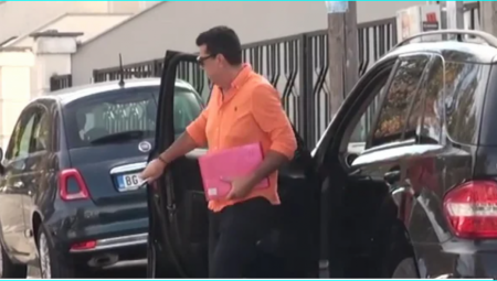 OVO JE NAJVEĆA ESTRADNA TAJNA Poznati voditelj izneo sve u javnost, za njihov odnos niko nije znao!