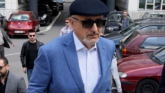 BOMBA BAČENA NA KUĆU DRAGOSLAVA KOSMAJCA Policiju uspanično zvala njegova supruga!