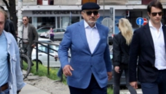 ON JE BACIO BOMBU NA KUĆU DRAGOSLAVA KOSMAJCA Snimile su ga kamere, delovi eksplozivne naprave na veštačenju