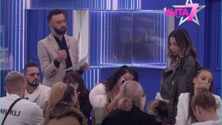 VODITELJ SE IZLANUO, PA SLUČAJNO OTKRIO KO ULAZI U ELITU Učesnici utihnuli, Aneli zanemela kad je čula o kome je reč!