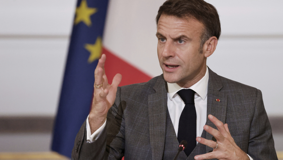 FRANCUZI USTUKNULI PRED RUSIMA Šef diplomatije "pegla" najgoru Makronovu izjavu od početka rata u Ukrajini