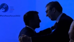 VUČIĆ SE SASTAO SA MAKRONOM U PARIZU "Susreti i dobri razgovori na mirovnom forumu"