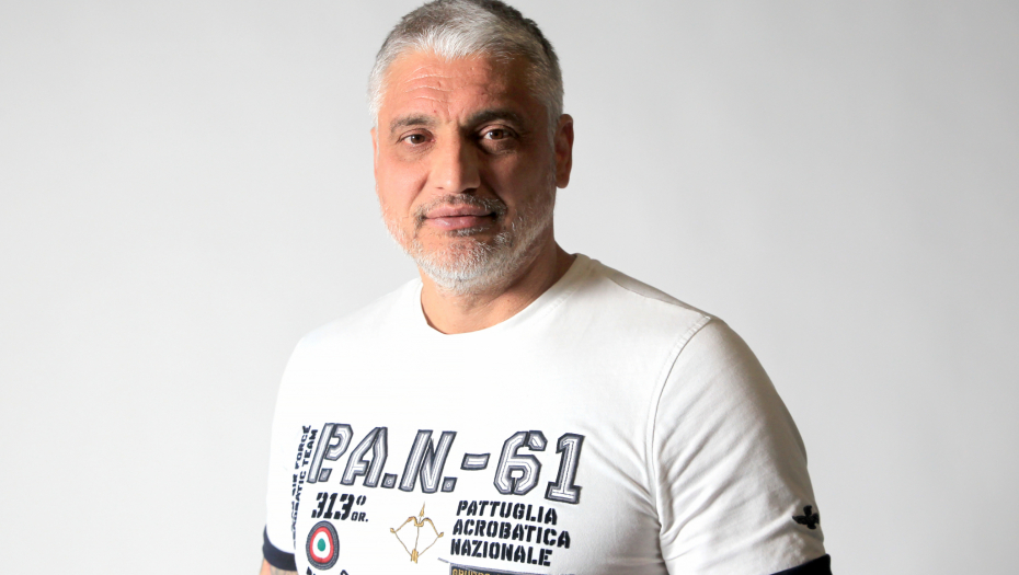 ČEDI PRETILA PARALIZA DESNE NOGE Lider LDP imao kompleksan hirurški zahvat