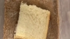 ŠTA SE DEŠAVA KADA U ŠEĆER STAVITE HLEB? Čaroban trik će vam 100 posto olakšati život, tako lako, a tako korisno!