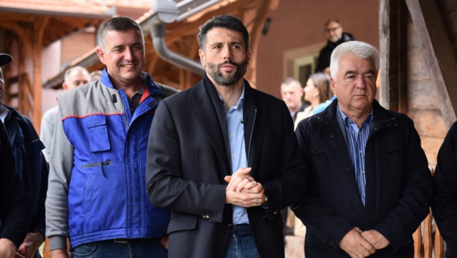 Šapić na seoskom imanju porodice Paunić: Nema budućnosti bez čuvanja tradicije i porodice i negovanja vrednosti koje su nas vekovima štitile