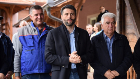 Šapić na seoskom imanju porodice Paunić: Nema budućnosti bez čuvanja tradicije i porodice i negovanja vrednosti koje su nas vekovima štitile