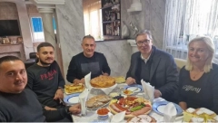 "LJUDI JESU NAŠA SNAGA" Predsednik Vučić posetio porodicu Nikolić