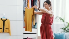 SREDITE ORMAR ZA SAMO 30 MINUTA Sve smo precizno izračunali, stavite zimsku odeću napred i bacite ono što ne nosite, ne odlažite više!