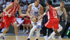 NOVI SKANDAL U ZADRU Navijači istakli zastavu NDH (FOTO)