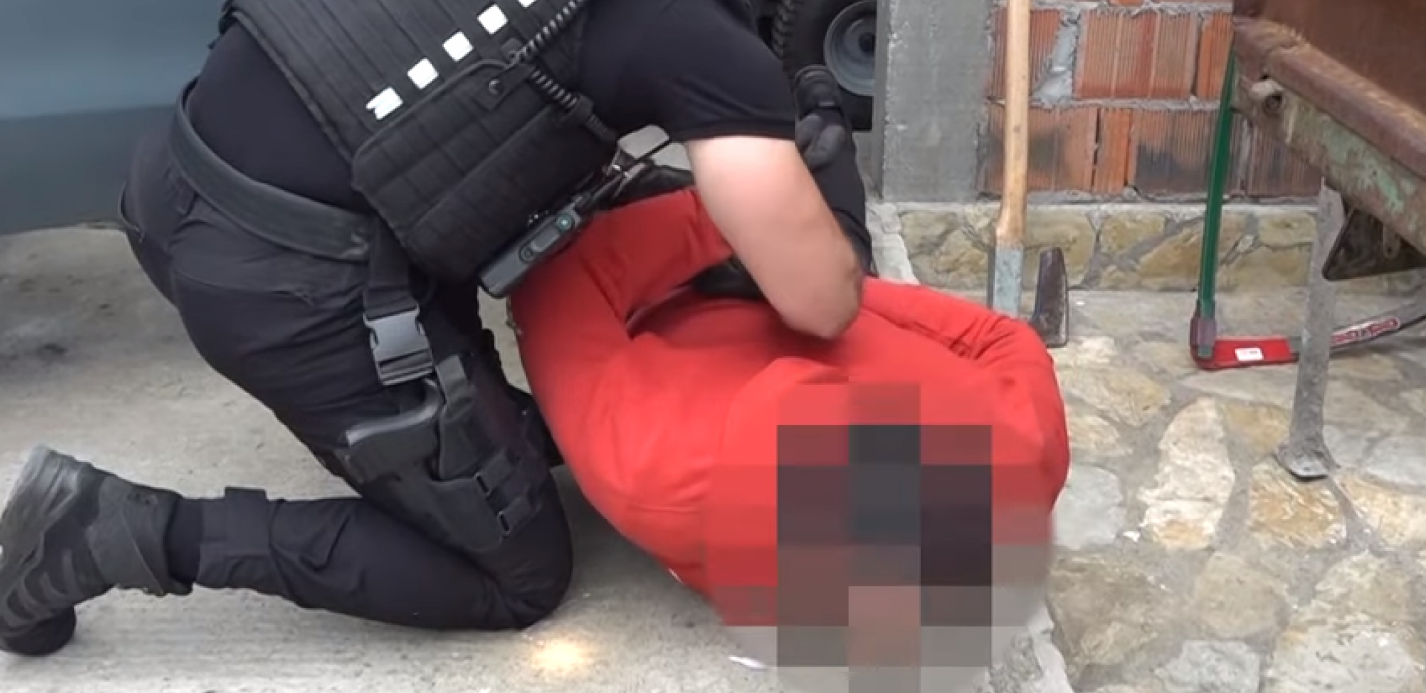 UHAPŠEN BOSANAC ZBOG TERORIZMA Brza akcija policijskih službenika u Sarajevu