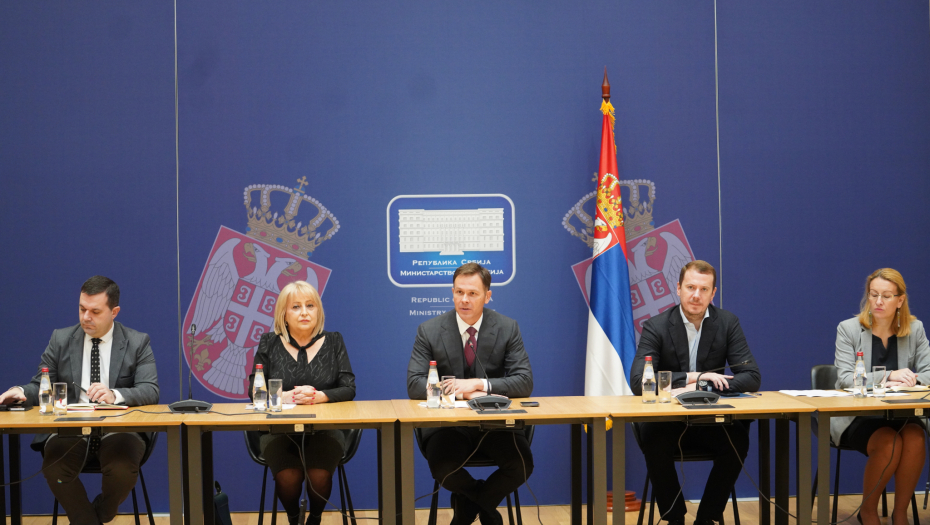 POČELE PRIJAVE ZA STUDENTSKE KARTICE Sjajna vest za mlade, Poštanska štedionica će svima uplatiti početni novac