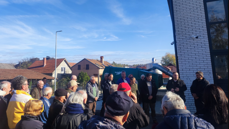 ČUČKOVIĆ S NARODOM PORUČUJE IZ KRNJAČE: Mi smo po nalogu predsednika Vučića započelu kanalizaciju, mi ćemo je završiti!