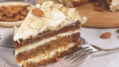 TORTA SA POMORANDŽOM I BADEMOM Osvežavajuća poslastica bez brašna