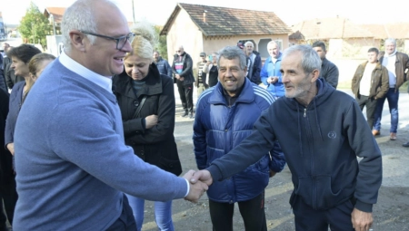 VESIĆ POSETIO ŽITORAĐU: Za infrastrukturne radove u Topličkom okrugu ove godine preko 680 miliona dinara