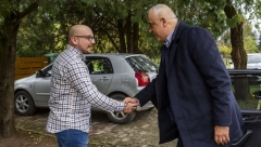 Subotica: Gradonačelnik Bakić posetio trojke porodice Ambruš (FOTO)