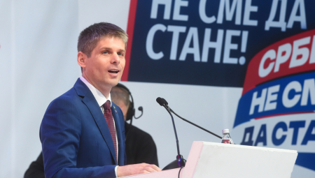 Brnabić i Gujon u Kragujevcu: Srbija ne sme da stane