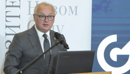 "AVIO-KOMPANIJA VENSI TREBA DA SE IZVINI PUTNICIMA" Vesić o problemu koji je izazvao kašnjenje letova na aerodromu Nikola Tesla